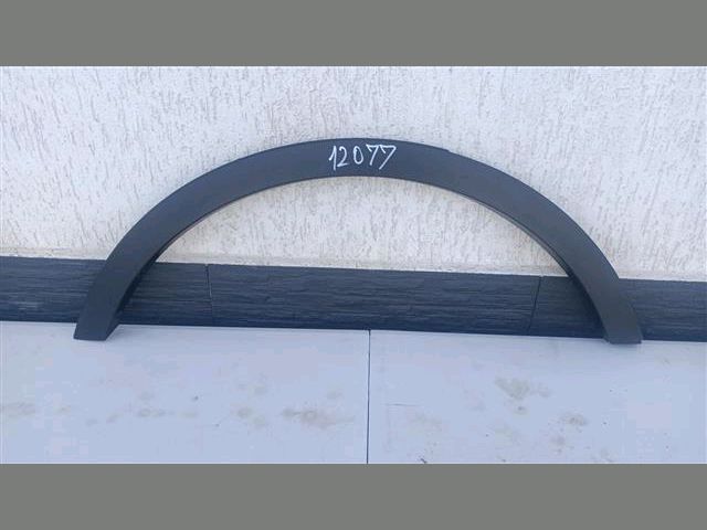 bontott FORD KUGA Jobb hátsó Sárvédő Díszléc