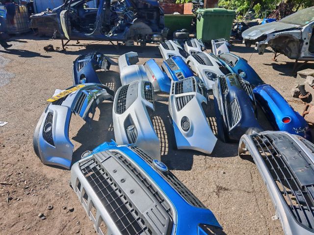 bontott FORD KUGA Jobb Ködfényszóró