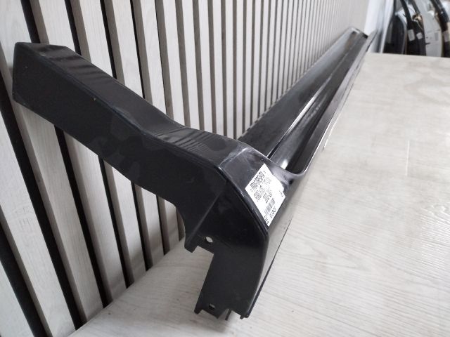 bontott FORD KUGA Jobb Küszöb