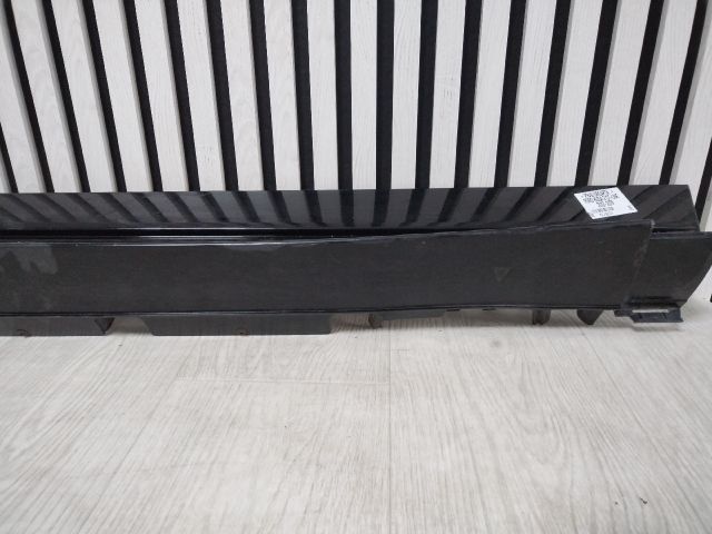 bontott FORD KUGA Jobb Küszöb