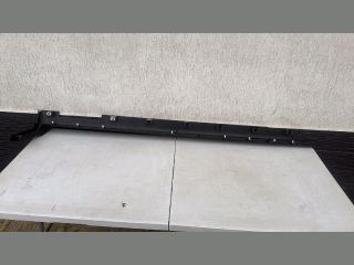 bontott FORD KUGA Jobb Küszöb