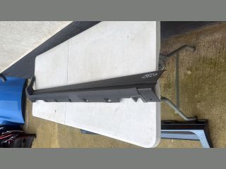 bontott FORD KUGA Jobb Küszöb