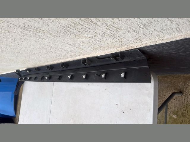 bontott FORD KUGA Jobb Küszöb