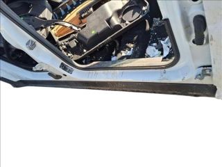 bontott FORD KUGA Jobb Küszöb