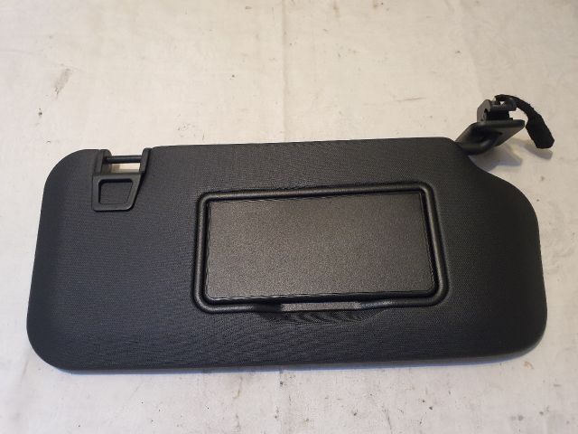 bontott FORD KUGA Jobb Napellenző