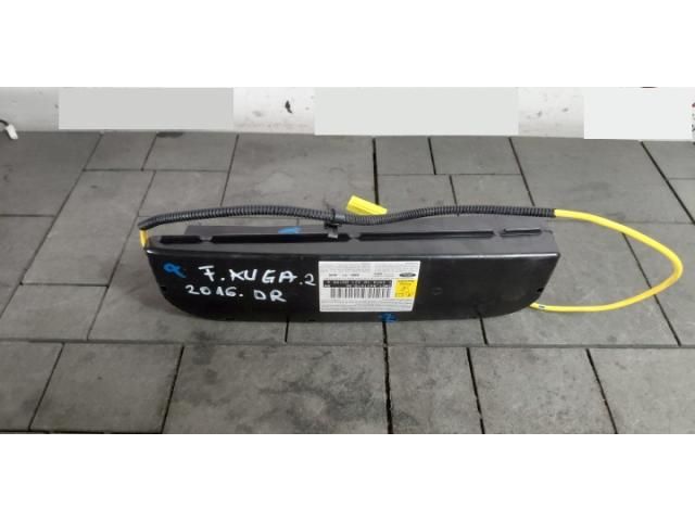 bontott FORD KUGA Jobb Oldallégzsák