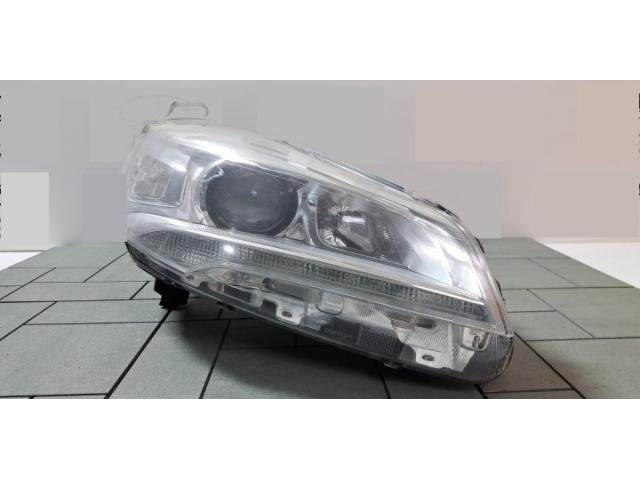 bontott FORD KUGA Jobb Xenon Fényszóró