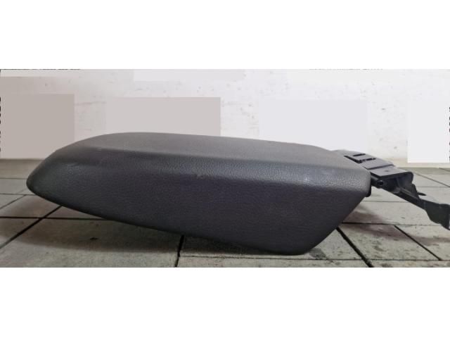 bontott FORD KUGA Könyöklő