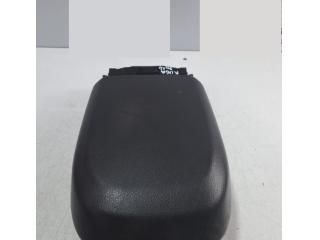 bontott FORD KUGA Könyöklő