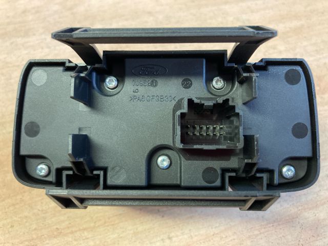 bontott FORD KUGA Kormánymű Elektronika