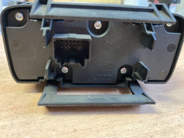 bontott FORD KUGA Kormánymű Elektronika