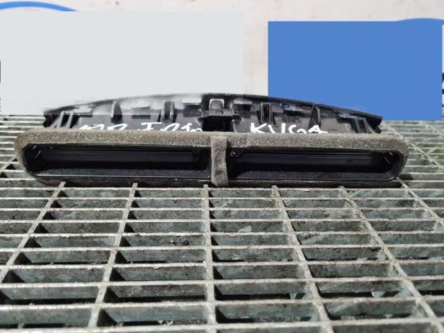 bontott FORD KUGA Középső Szellőző