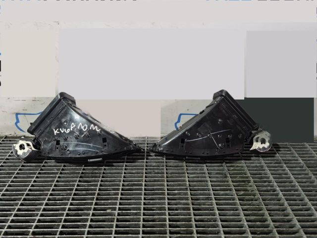 bontott FORD KUGA Középső Szellőző