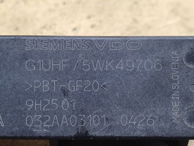 bontott FORD KUGA Kulcs Nélküli Nyitás Jeladó