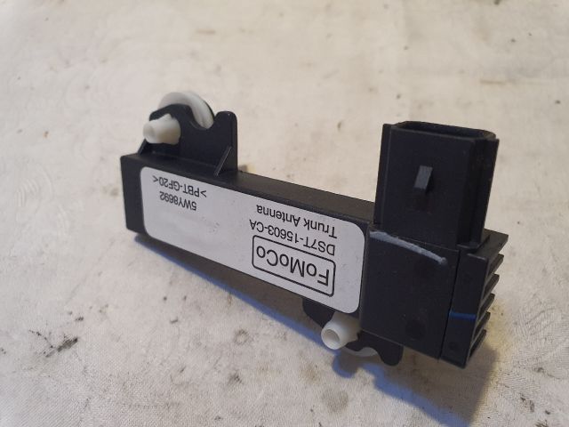 bontott FORD KUGA Kulcs Nélküli Nyitás Jeladó