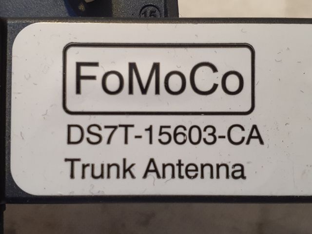 bontott FORD KUGA Kulcs Nélküli Nyitás Jeladó