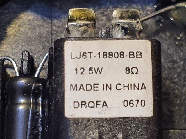 bontott FORD KUGA Magassugárzó Hangszóró