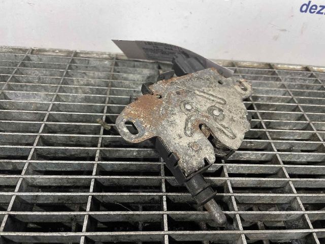 bontott FORD KUGA Motorháztető Zárszerkezet