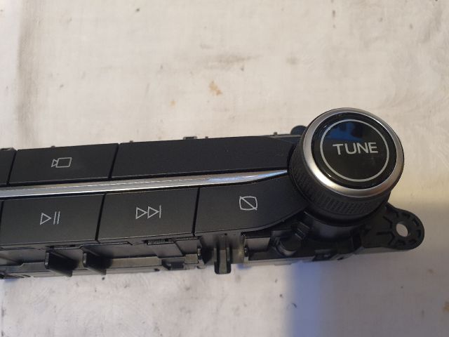 bontott FORD KUGA Multimédia Vezérlő