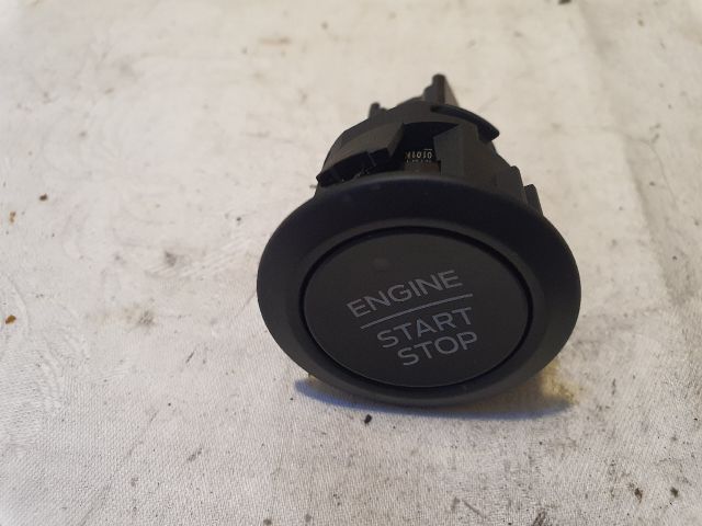 bontott FORD KUGA Start / Stop Indító Gomb