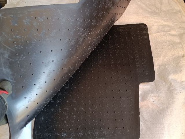 bontott FORD KUGA Szőnyeg Szett