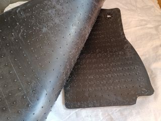 bontott FORD KUGA Szőnyeg Szett