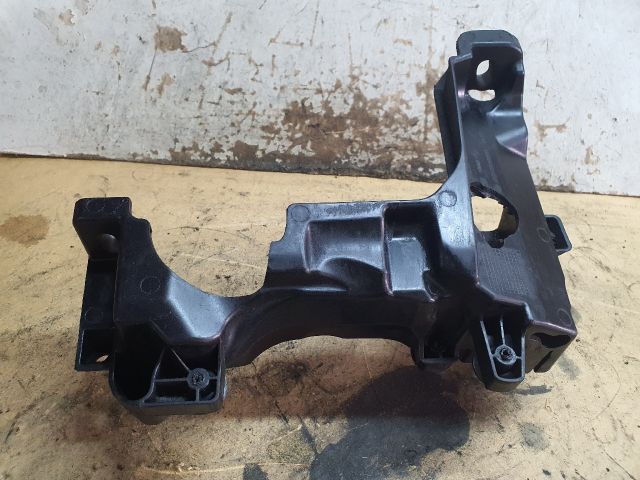 bontott FORD KUGA Tartó Bak