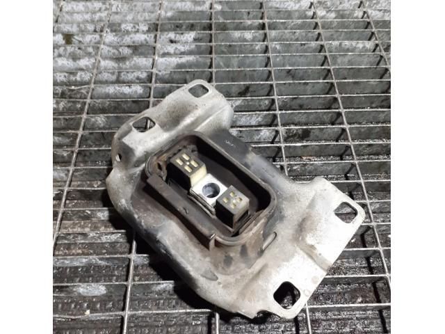 bontott FORD KUGA Tartó Bak