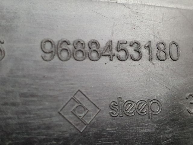 bontott FORD KUGA Tartó Bak