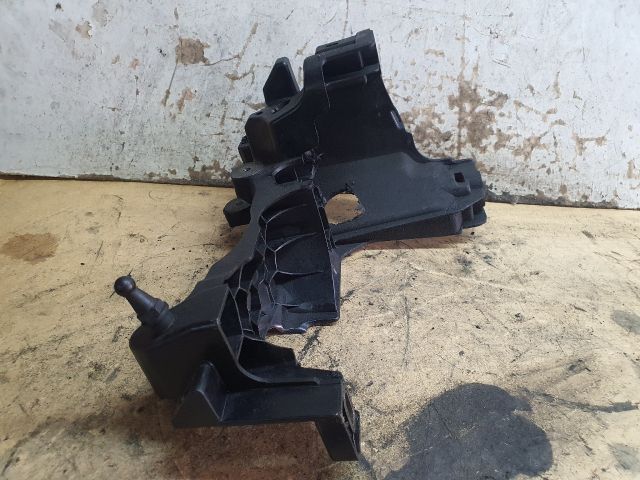 bontott FORD KUGA Tartó Bak