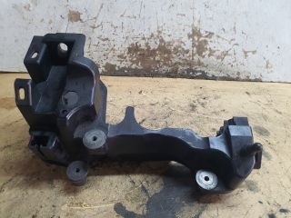 bontott FORD KUGA Tartó Bak