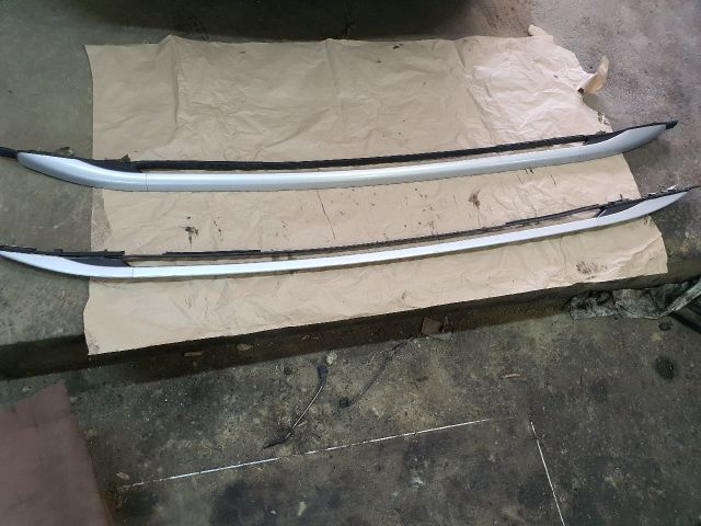 bontott FORD KUGA Tetősín Pár