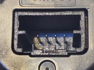 bontott FORD KUGA USB Aljzat