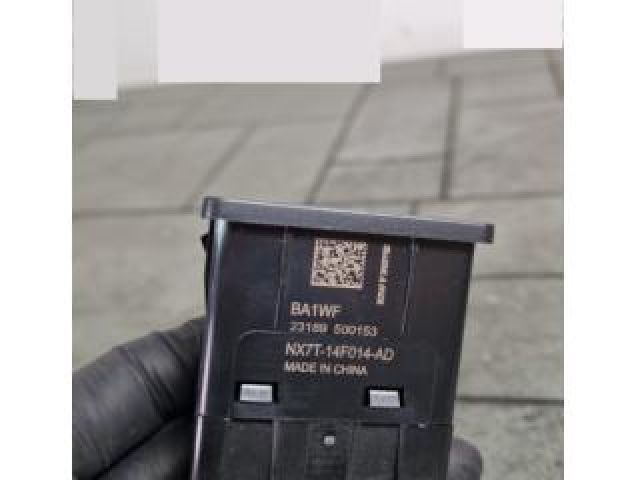 bontott FORD KUGA USB HUB