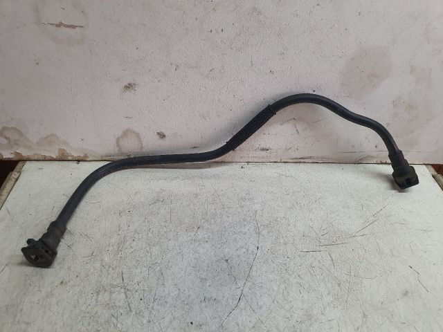 bontott FORD KUGA Üzemanyagcső