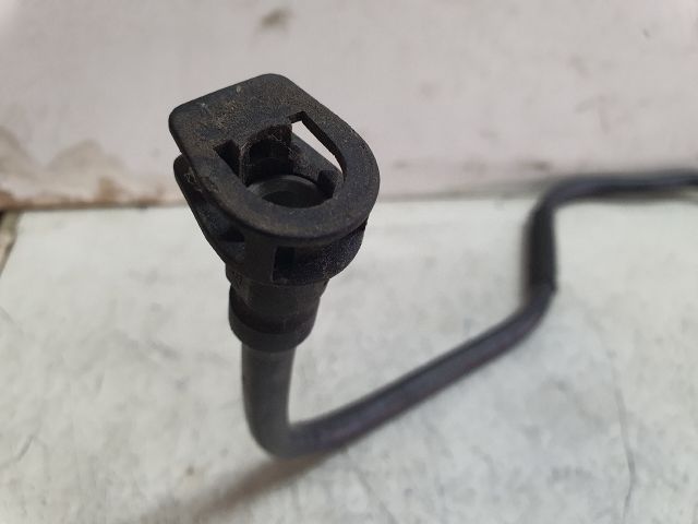 bontott FORD KUGA Üzemanyagcső