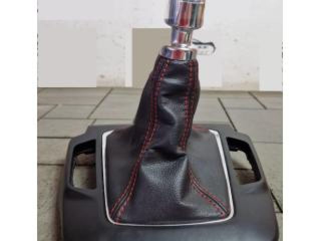 bontott FORD KUGA Váltószoknya