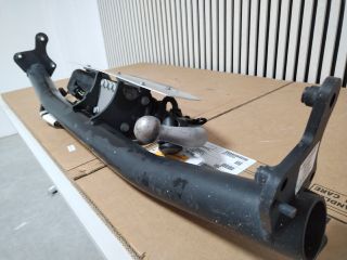 bontott FORD KUGA Vonóhorog