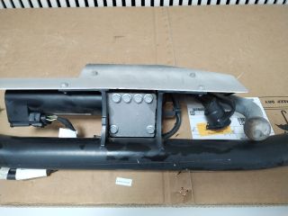 bontott FORD KUGA Vonóhorog