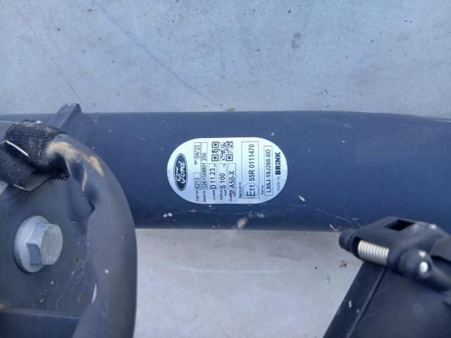 bontott FORD KUGA Vonóhorog