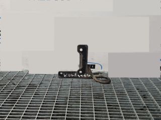 bontott FORD KUGA Vonóhorog