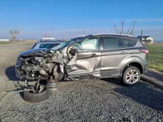 bontott FORD KUGA Vonóhorog