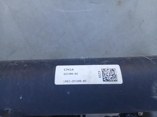 bontott FORD KUGA Vonóhorog