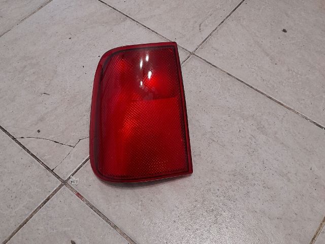 bontott FORD MAVERICK Bal Külső Hátsó Lámpa