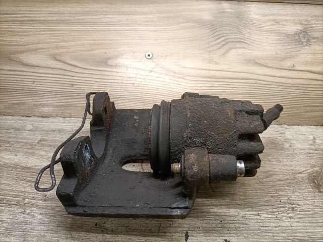 bontott FORD MONDEO I Bal első Féknyereg Munkahengerrel