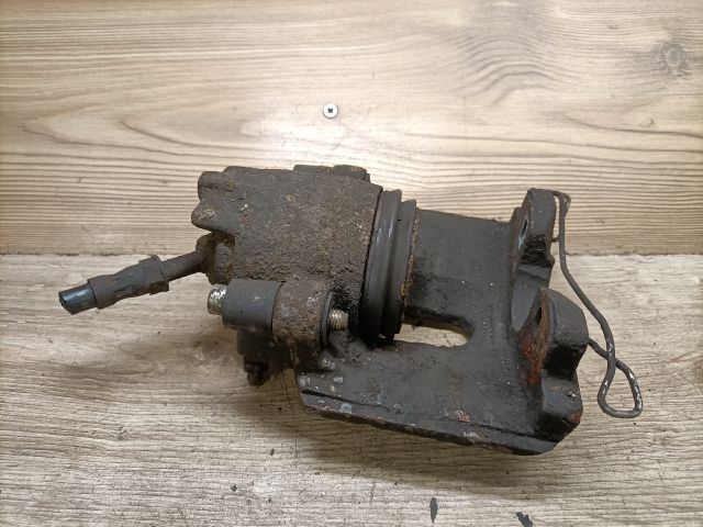 bontott FORD MONDEO I Bal első Féknyereg Munkahengerrel