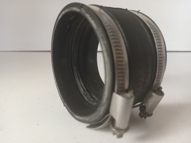 bontott FORD MONDEO I Légbeömlő Cső