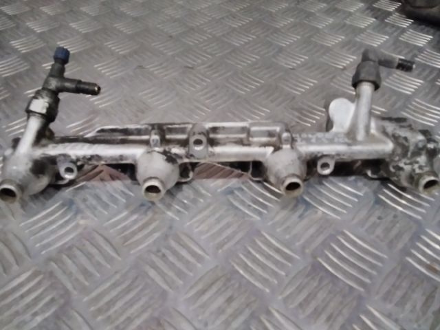 bontott FORD MONDEO I Porlasztó Sor / Híd