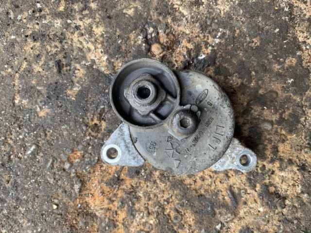 bontott FORD MONDEO I Szíjfeszítő Görgő