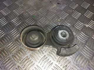 bontott FORD MONDEO I Szíjfeszítő Görgő